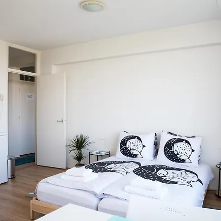 Private With Amazing Views Over لاهاي